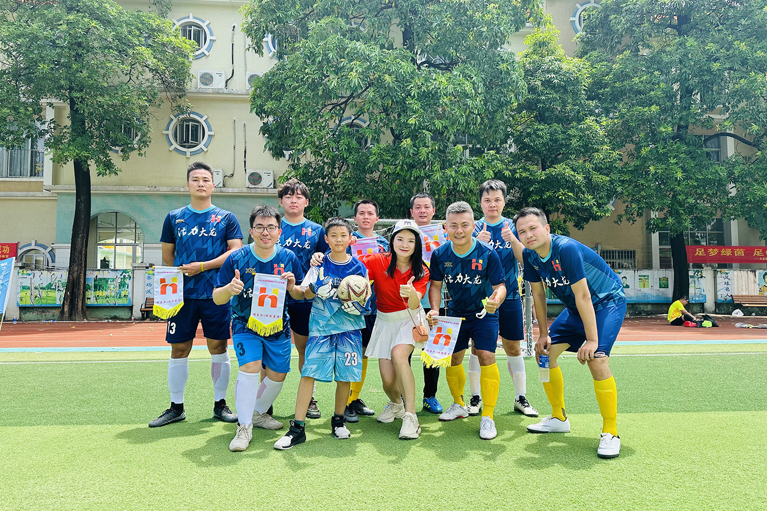 64e45addbb209.jpg c906b2917312c52164f9e1ac0f3ab52.jpg